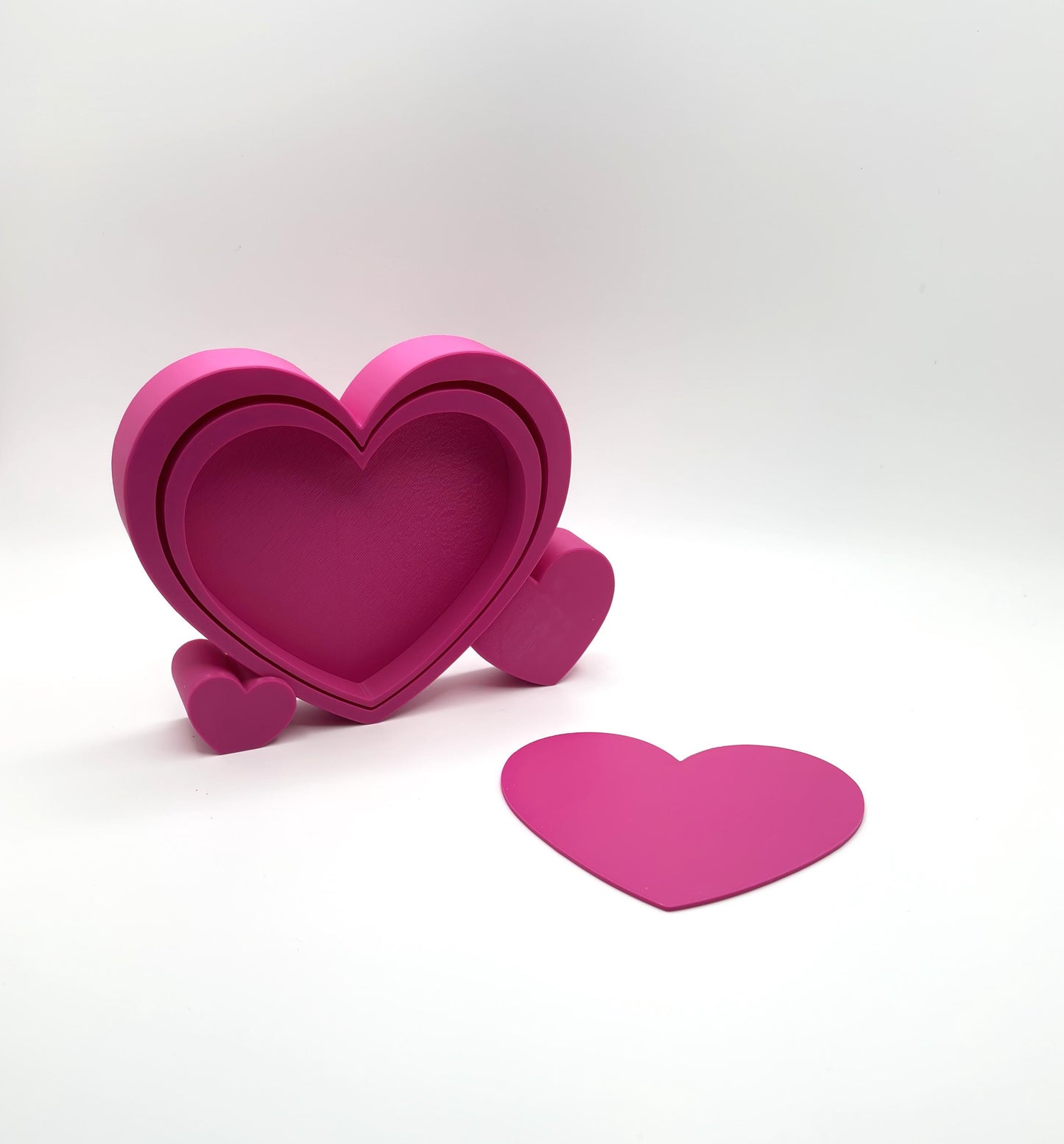 Heart-shaped picture frame, Keepsake photo display, romantic gift